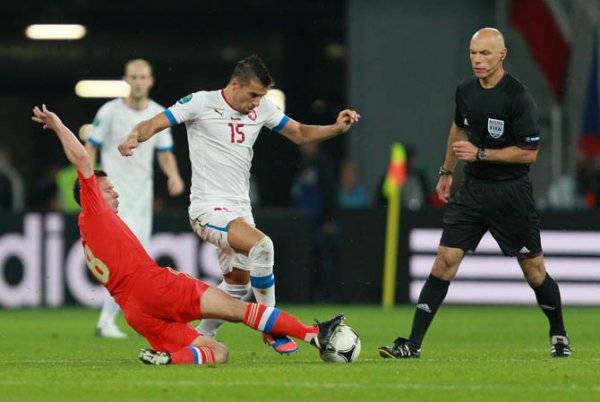 ЕВРО-2012: Россияне уверенно начинают турнир