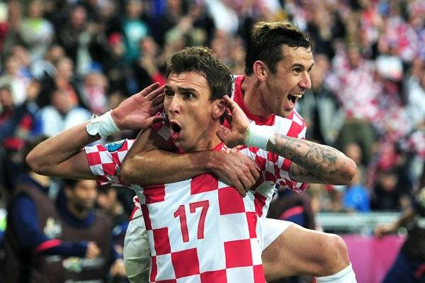 ЕВРО-2012: Итальянцы упускают победу в матче с хорватами