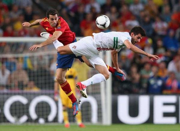 ЕВРО-2012: сложнейшее испытание испанцами преодолено