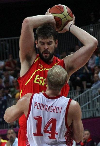 Олимпиада-2012: Баскетболисты России обыгрывают Испанию