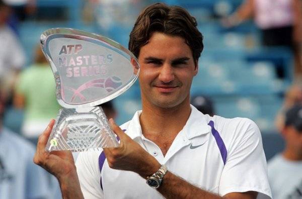 Роджер Федерер преодолел Новака Джоковича и выиграл турнир