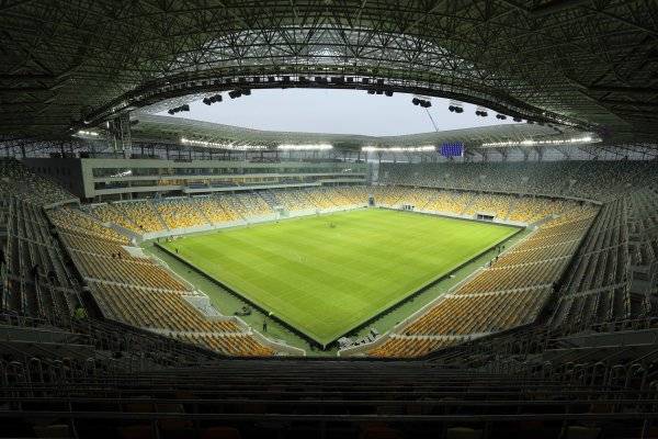 Львов не доволен распределением игр сборной Украины